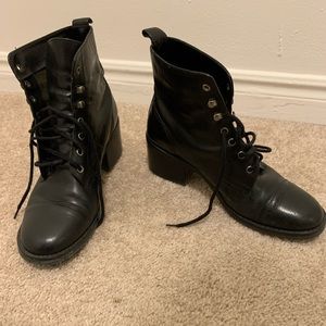 Black Leather Vintage Lace-Up Ankle Boots with Chunky Heel Y2K/90s